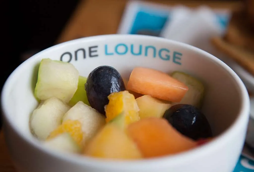 Motel One Stuttgart-Mitte 3*, Stoccarda