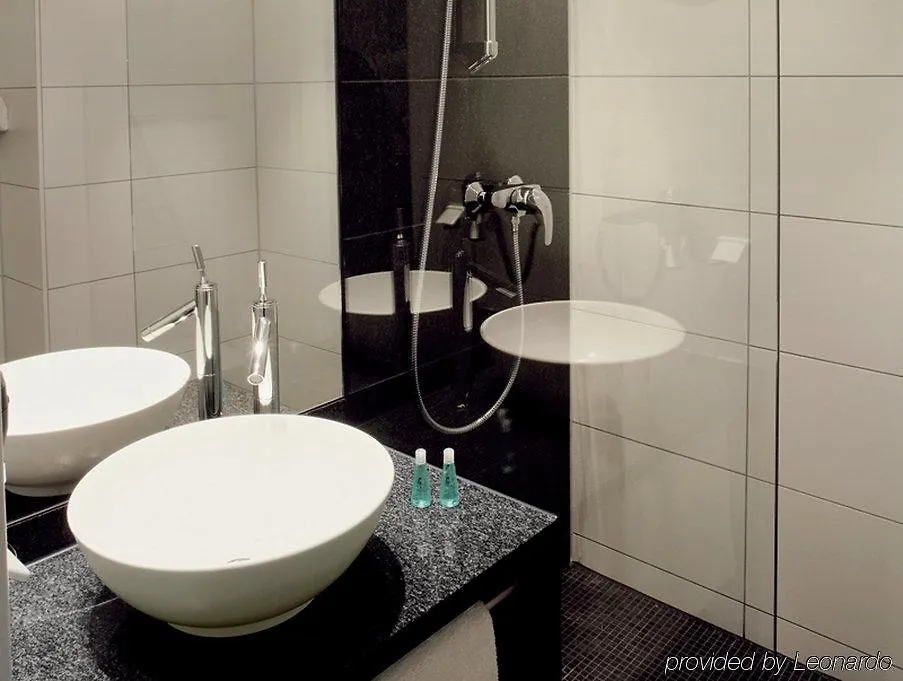 Motel One Stuttgart-Mitte Hotel Stuttgart